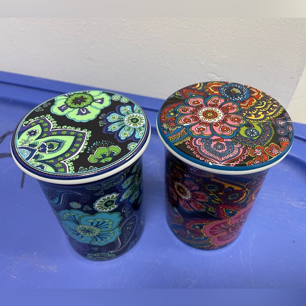 2 Gorgeous Paisley Vera Bradley Symphony in Hue & Blue Rhapsody Coffee Mugs/Lids - Picture 6 of 15